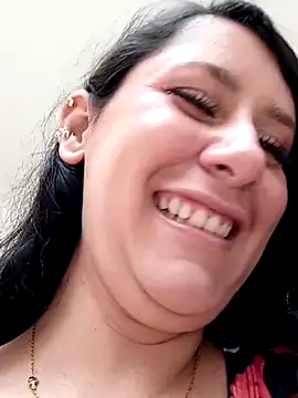 LunaDamasco's Live XXX Chat