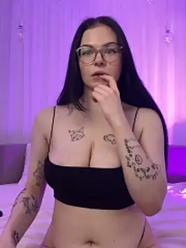 CindyMil – Naživo XXX chat