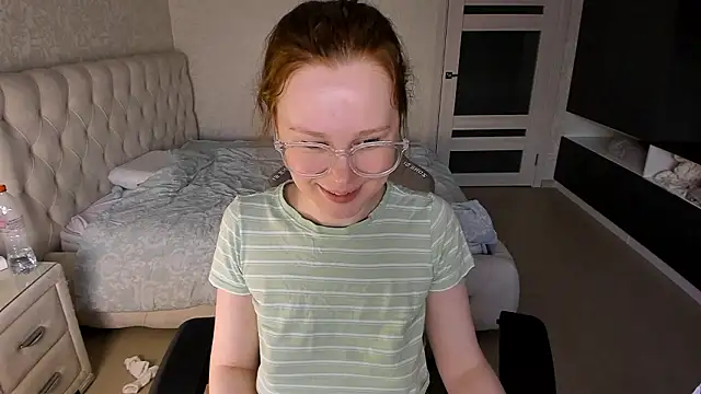 Chat +18 de NikiCozy ao vivo