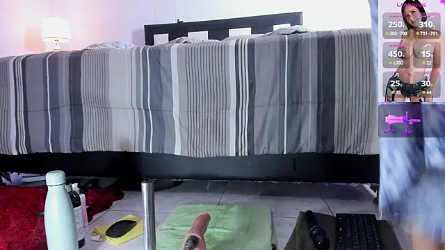 XXX chat uživo modela RubyStrome