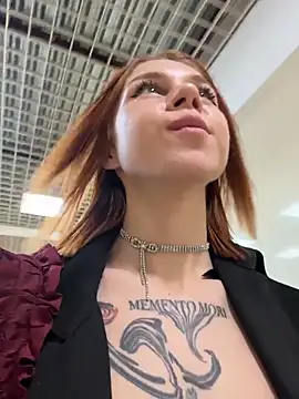 RosieSecretのライブXXXチャット