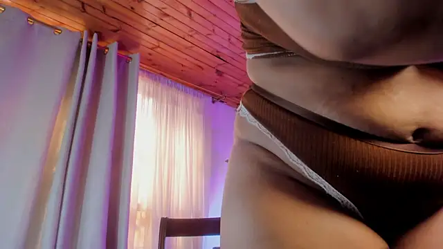 Lauraricci__'s Live XXX Chat