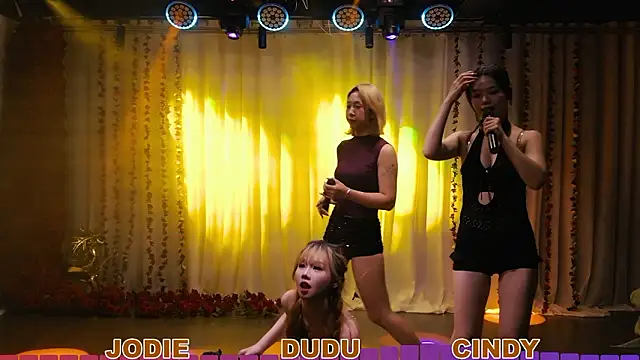 Chatroom XXX en direct de yznt-dudu