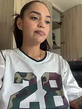 Sara-77 Adlı Modelin Web Kamerası Şovu