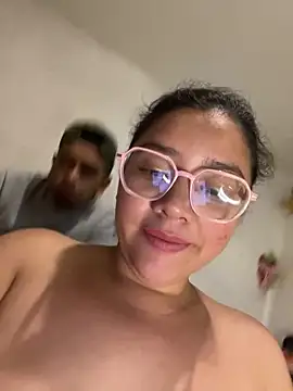 Chat +18 de Vivi_Kvsh ao vivo