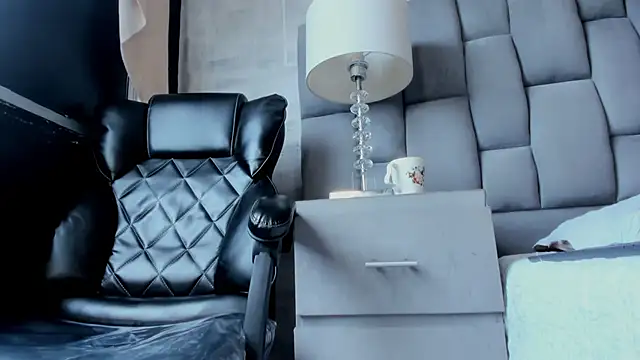 LiamDeep Adlı Modelin Canlı XXX Sohbeti