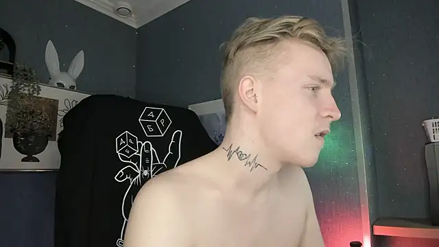 AlexxSweet Adlı Modelin Canlı XXX Sohbeti