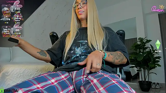 miss_tatiana_'s Webcam Show