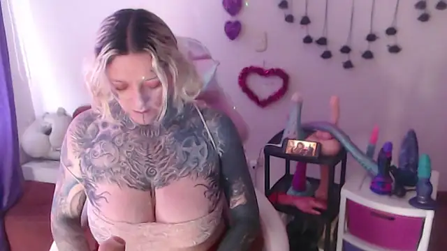 SLOPPYTITSS Live XXX-Chat