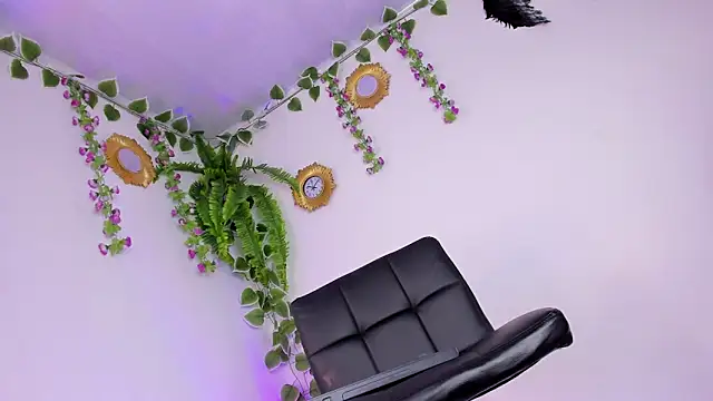 XXX chat uživo modela leah_hots