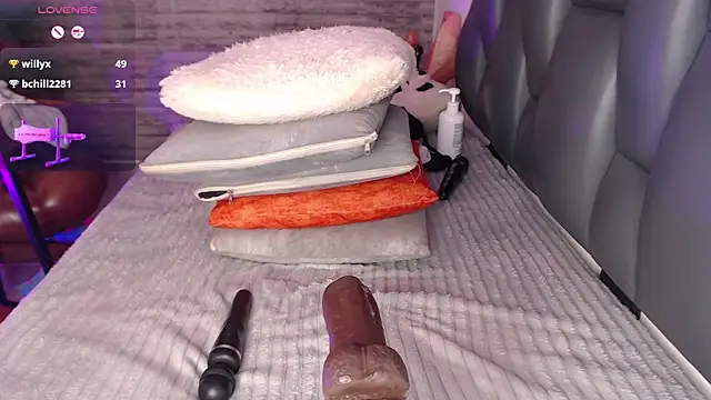 TinnaCobb 라이브 XXX 채팅