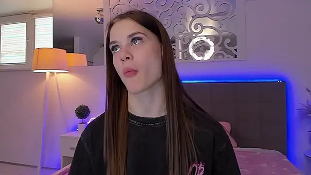 Chatroom XXX en direct de LuisaClover