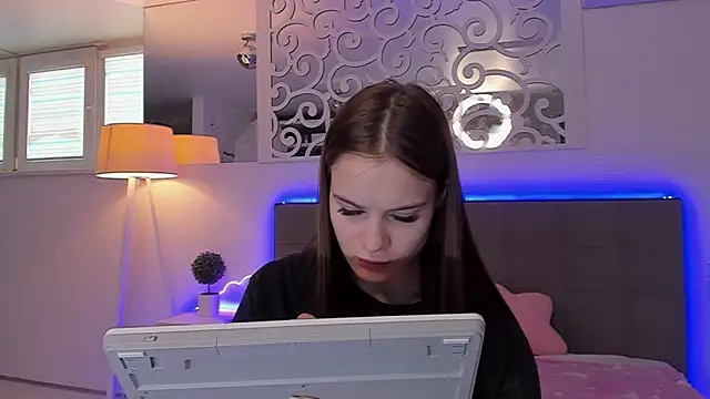 Chat +18 de LuisaClover ao vivo