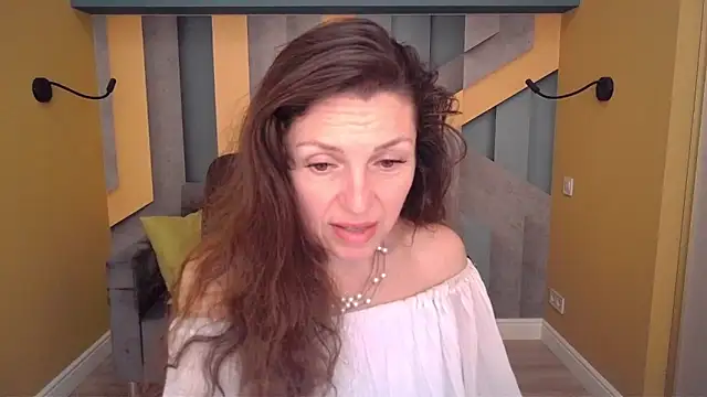 Chat +18 de EllaLong ao vivo