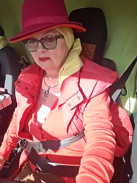 Hot-Muci Live XXX Chat