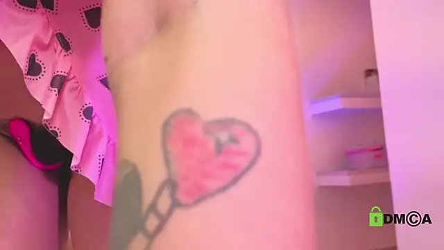 Happy_tits' Live XXX Chat