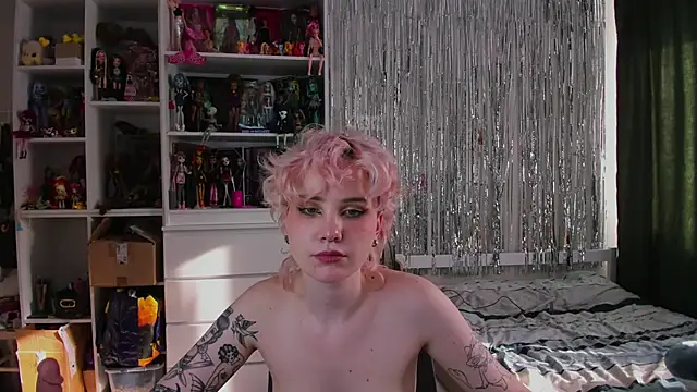 School_Love Adlı Modelin Canlı XXX Sohbeti