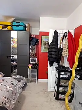 MaddythemilfのライブXXXチャット