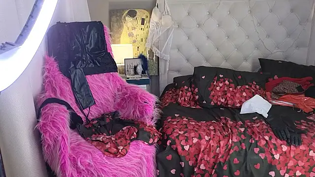 RoxalanaStar Adlı Modelin Canlı XXX Sohbeti