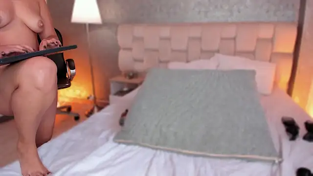 ah_mara_'s Live XXX Chat