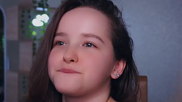 عرض كام LeighaKind