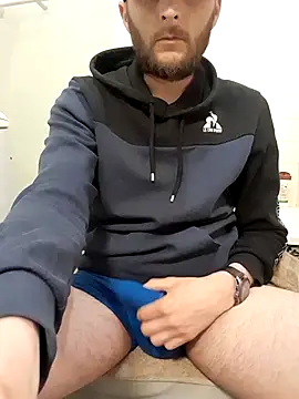 80julien's Live XXX Chat