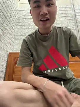 Hoanganhdayroii 网络视讯表演