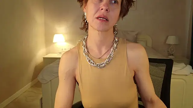 LioraWeiss' Live XXX Chat