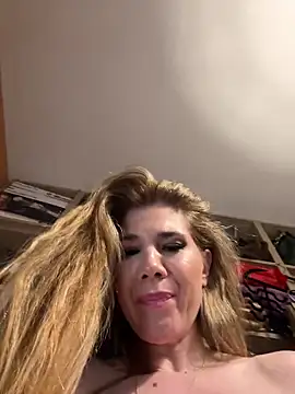 didihairypussy: διαδικτυακό σόου στην κάμερα