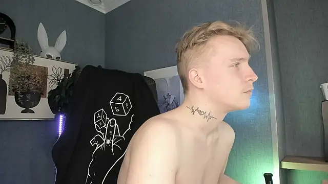 AlexxSweet webcam show