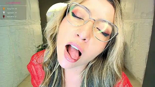 isabella__r: онлайн-секс-чат