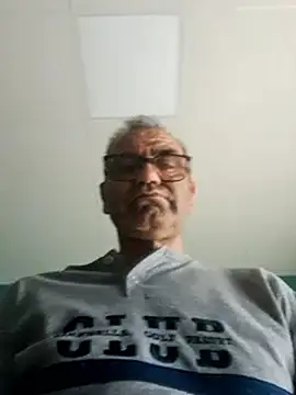 delfi6's Live XXX Chat