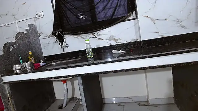 Miss_Sanika – Naživo XXX chat