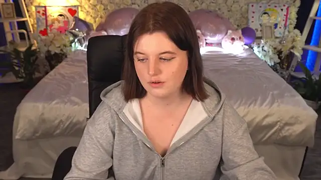 Chat +18 de KristiFoxy ao vivo