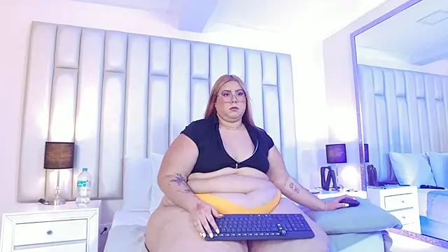 aandreaperez Adlı Modelin Canlı XXX Sohbeti