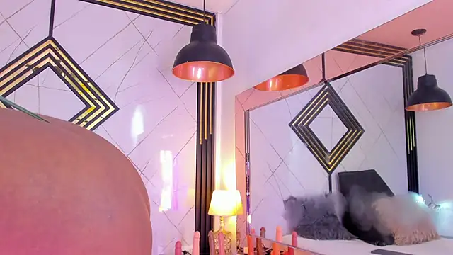 AdharaHills Adlı Modelin Canlı XXX Sohbeti