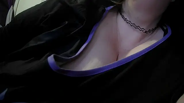 Chat +18 de Alli_Kat ao vivo