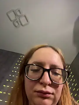 coy_girl_'s Live XXX Chat