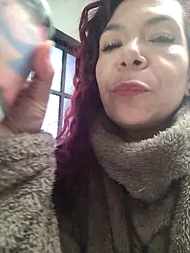 Scarlet_curly8aのライブXXXチャット