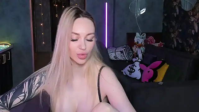 Blckmirrorr élő XXX-chatje