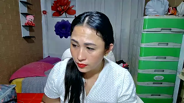 Filipina_DesireのライブXXXチャット