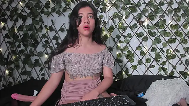 XXX chat uživo modela LittlePeach_