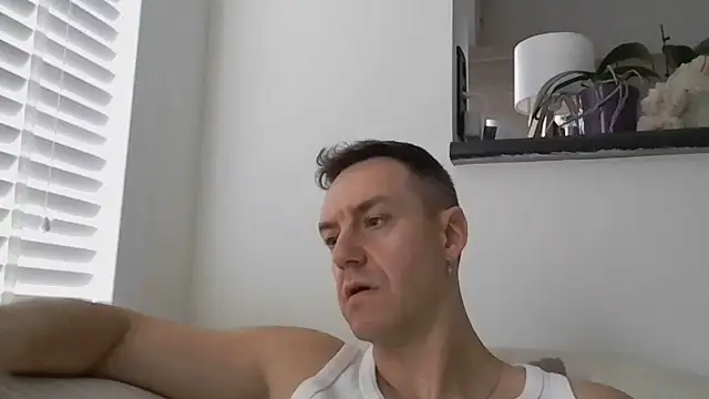 ploki2180 Webcam-Show