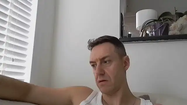 Chat XXX en directo de ploki2180