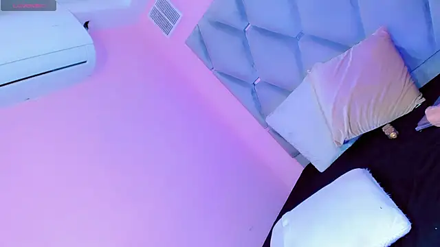 แชท XXX สดของ Daniiela_Ember