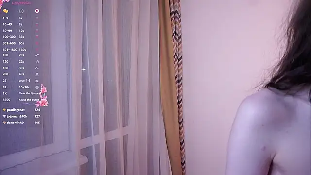 CleotildePiel Show in webcam