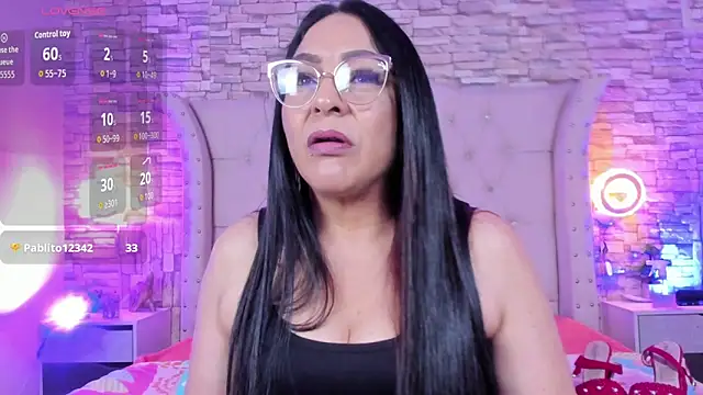 دردشة Gina_Myers الجنسية المباشرة