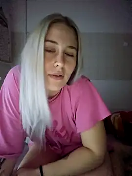 ChristinaWheeled11's Live XXX Chat