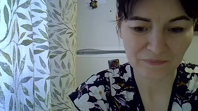 Krystal_82 Adlı Modelin Canlı XXX Sohbeti