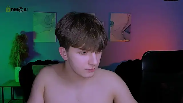 travis_wolf_ Chat XXX in diretta